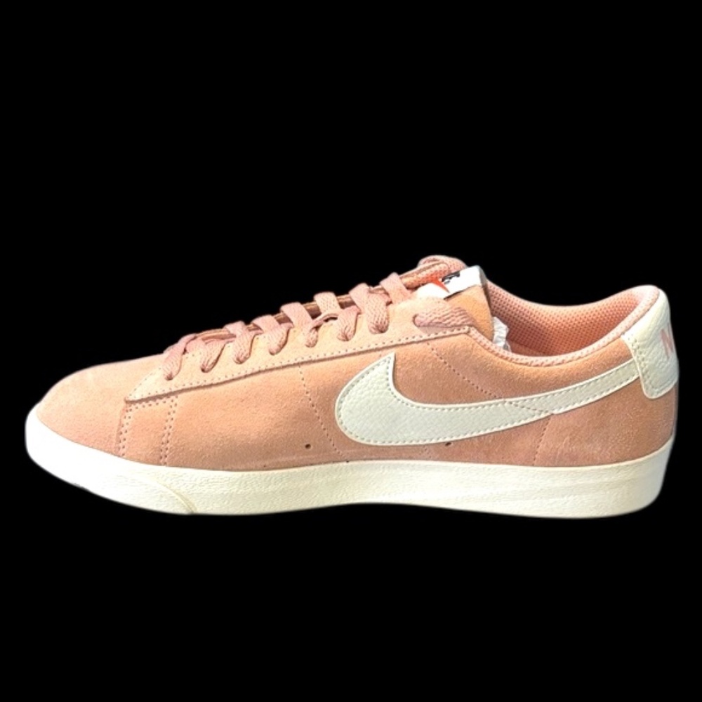 NWOT-Nike Women’s Blazer Low SD Sneakers in Coral Stardust (soft pink) suede - Picture 9 of 15